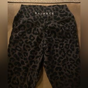 Women’s small Balance Athletica “Panther” lux leggings